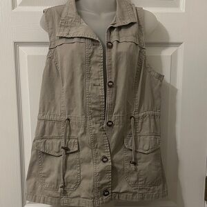 Maurices Tan/Khaki Sleeveless Utility Vest Size Large